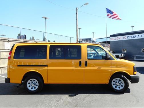 2010 Chevrolet Express 1500 LS