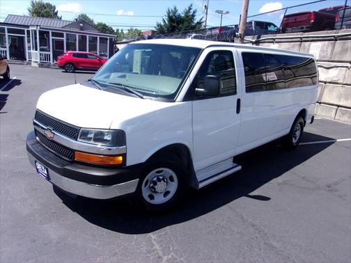 2016 Chevrolet Express 3500 LT