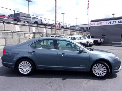 2012 Ford Fusion Hybrid S