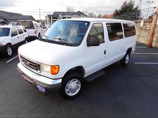 2007 Ford E350 Super Duty XL Wagon
