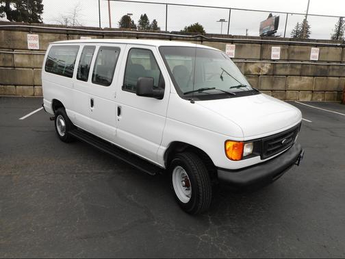 2006 Ford E350 Super Duty XL Wagon
