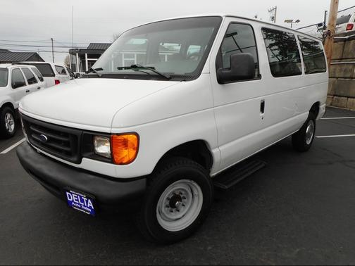 2006 Ford E350 Super Duty XL Wagon