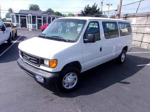 2007 Ford E350 Super Duty XL Wagon