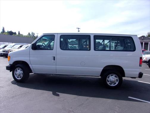 2007 Ford E350 Super Duty XL Wagon
