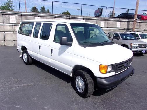 2007 Ford E350 Super Duty XL Wagon
