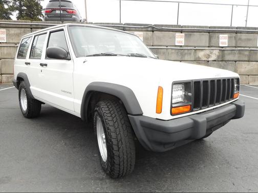 White 1999 Jeep Cherokee SE 4WD
