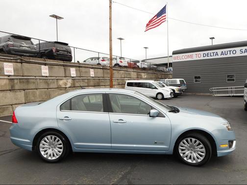 2010 Ford Fusion Hybrid S