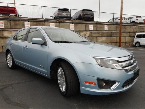 2010 Ford Fusion Hybrid S