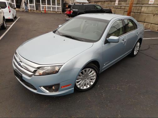 2010 Ford Fusion Hybrid S