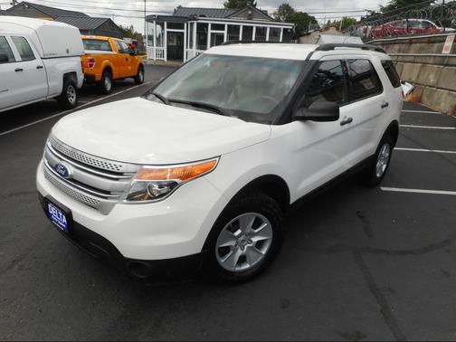 White 2011 Ford Explorer Base