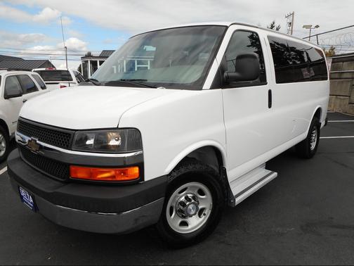 2016 Chevrolet Express 3500 LT