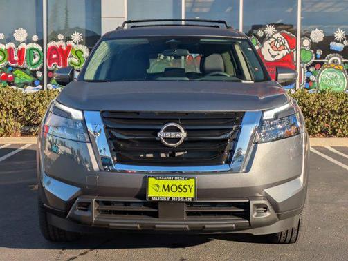 2025 Nissan Pathfinder SV FWD