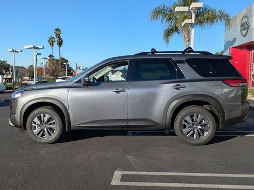 2025 Nissan Pathfinder SV FWD