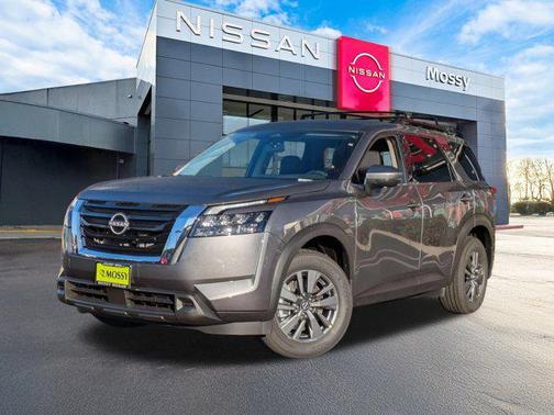 2025 Nissan Pathfinder SV FWD