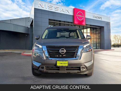 2025 Nissan Pathfinder SV FWD