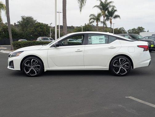 2025 Nissan Altima SR FWD