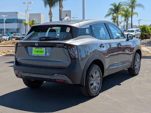 2025 Nissan Kicks S