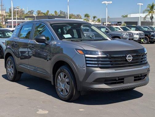 2025 Nissan Kicks S