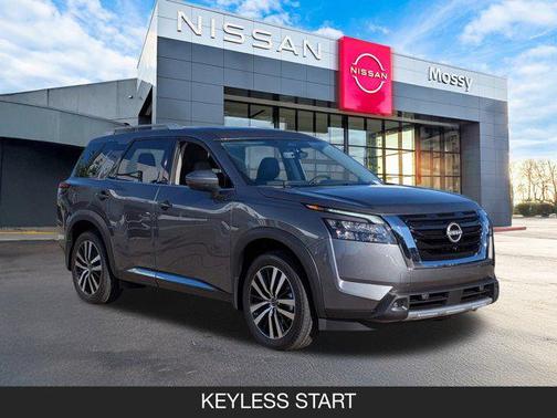 2025 Nissan Pathfinder Platinum FWD