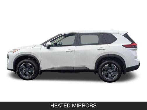 Everest White Pearl Tricoat 2026 Nissan Rogue SV