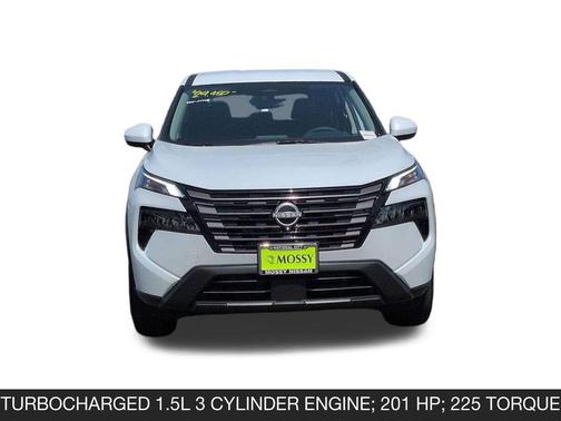 Everest White Pearl Tricoat 2026 Nissan Rogue SV