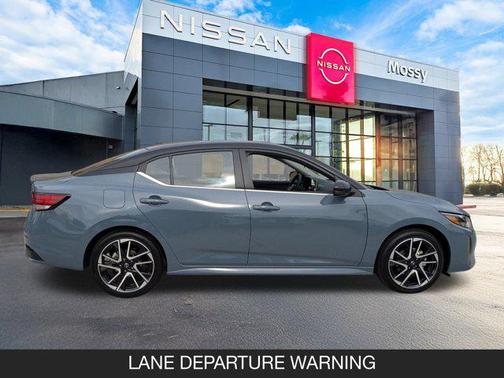 2025 Nissan Sentra SR