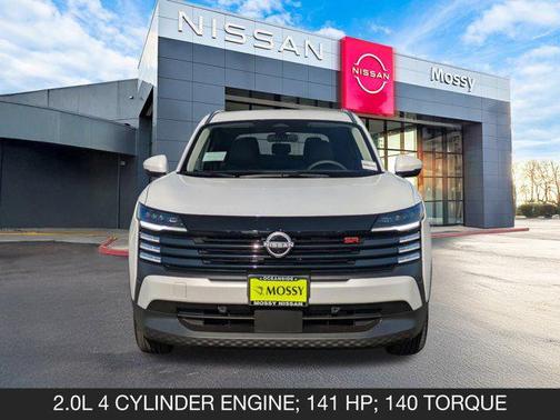 2025 Nissan Kicks SR