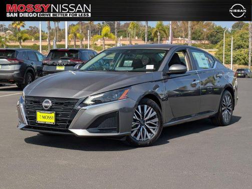 2025 Nissan Altima SV FWD