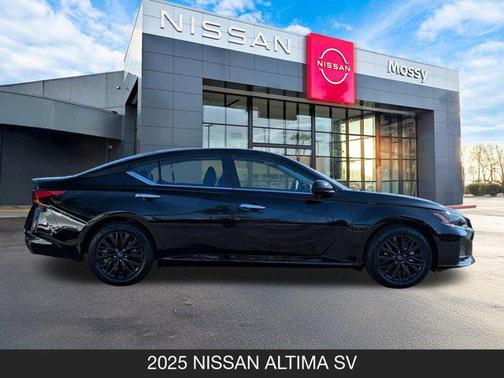 2025 Nissan Altima SV FWD