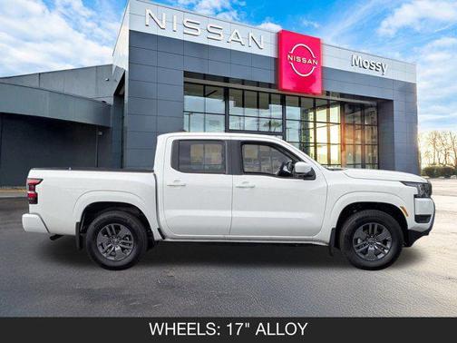 2025 Nissan Frontier SV