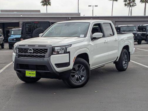 2025 Nissan Frontier SV