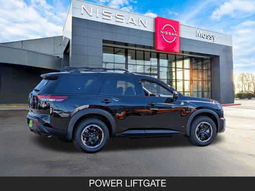 2025 Nissan Pathfinder Rock Creek 4WD