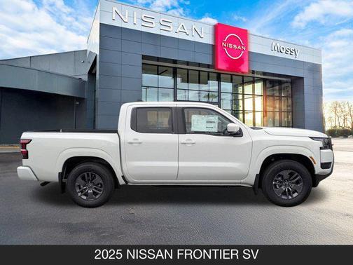 2025 Nissan Frontier SV