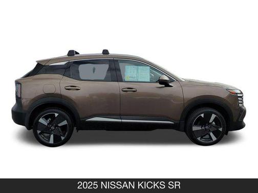 2025 Nissan Kicks SR