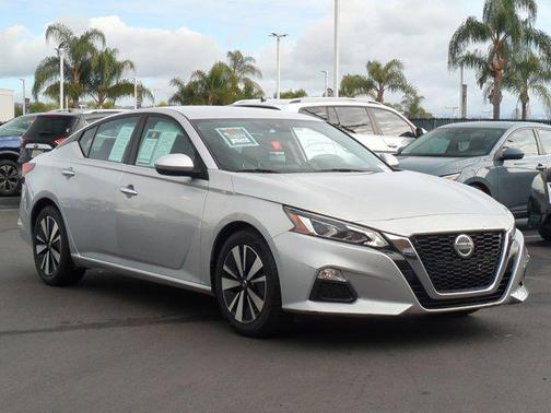 2021 Nissan Altima 2.5 SV