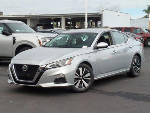 2021 Nissan Altima 2.5 SV