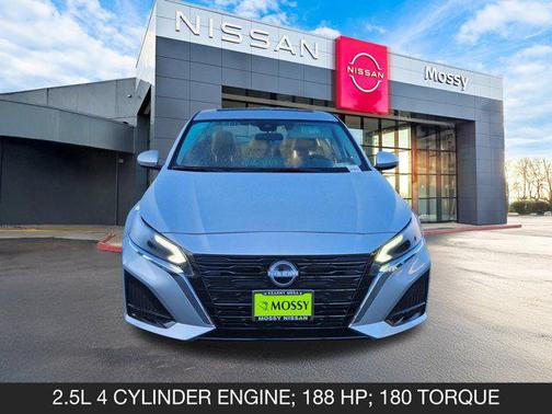 2025 Nissan Altima SV FWD