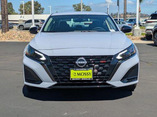 2025 Nissan Altima SR FWD