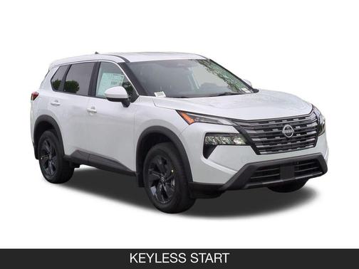Everest White Pearl Tricoat 2026 Nissan Rogue SV