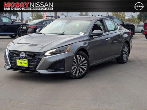 2025 Nissan Altima SV FWD