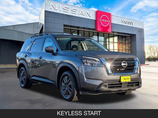 2025 Nissan Pathfinder SV FWD
