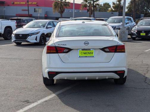 2025 Nissan Altima S FWD