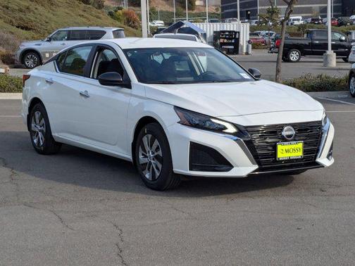 2025 Nissan Altima S FWD
