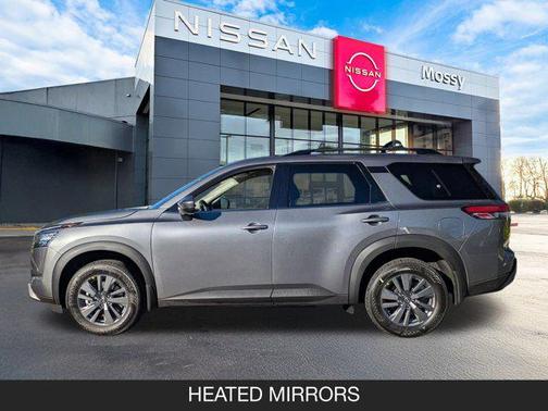 2025 Nissan Pathfinder SV FWD