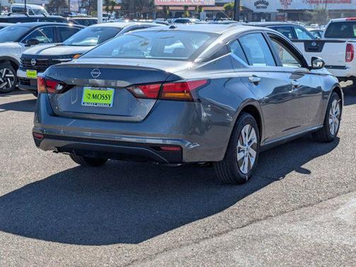2025 Nissan Altima S FWD
