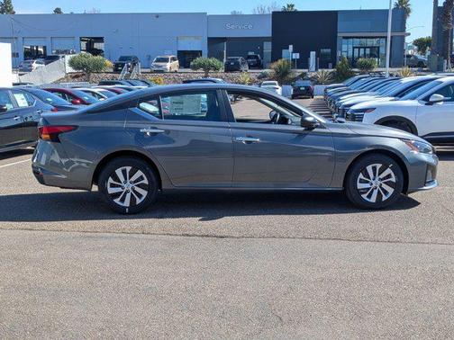 2025 Nissan Altima S FWD