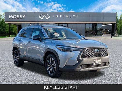 2025 Toyota Corolla Cross XLE