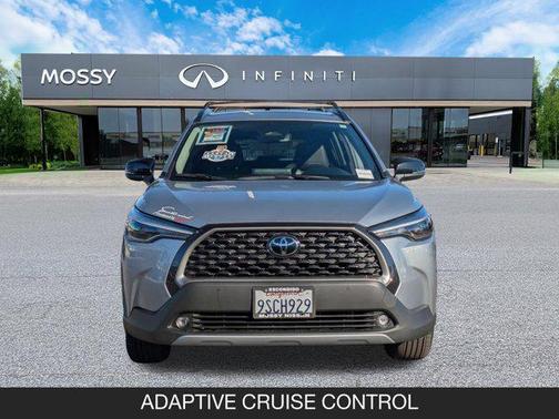 2025 Toyota Corolla Cross XLE