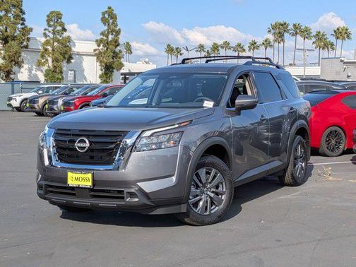 2025 Nissan Pathfinder SV FWD
