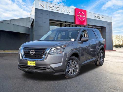 2025 Nissan Pathfinder SV FWD